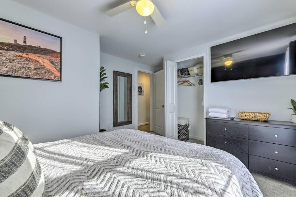 New! Updated Mystic Home W/ Sauna, Hot Tub & Deck Εξωτερικό φωτογραφία