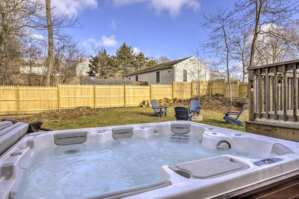 New! Updated Mystic Home W/ Sauna, Hot Tub & Deck Εξωτερικό φωτογραφία