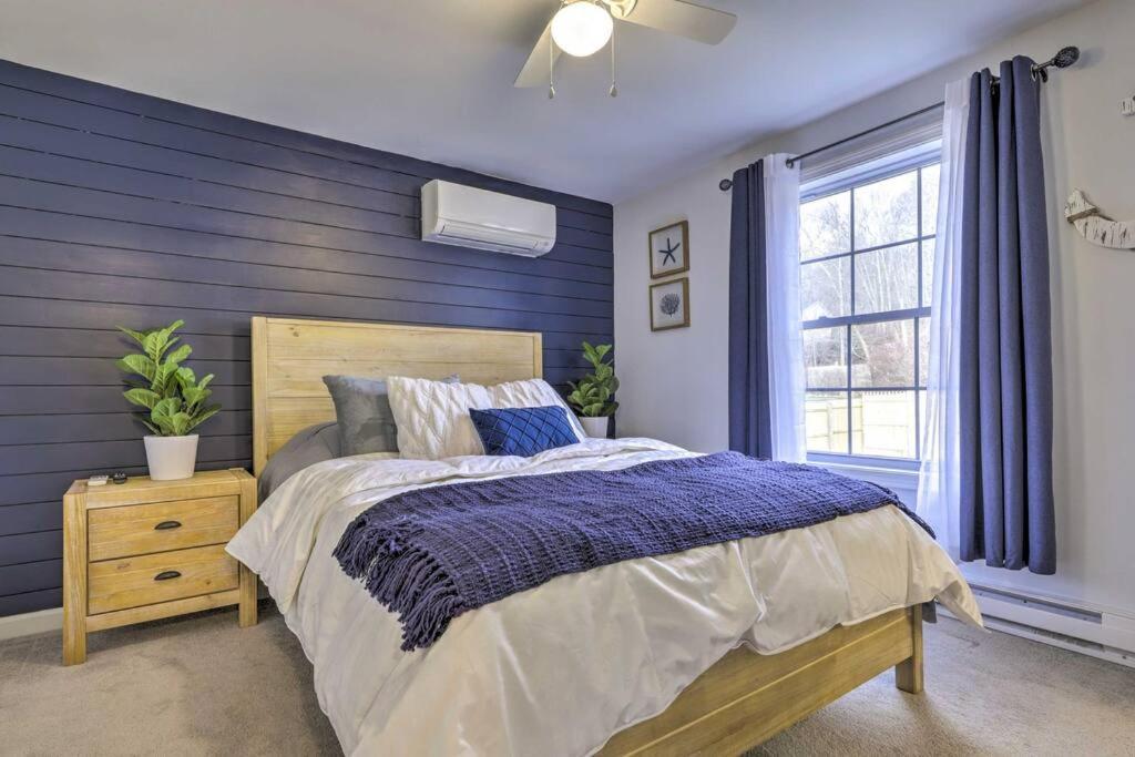 New! Updated Mystic Home W/ Sauna, Hot Tub & Deck Εξωτερικό φωτογραφία